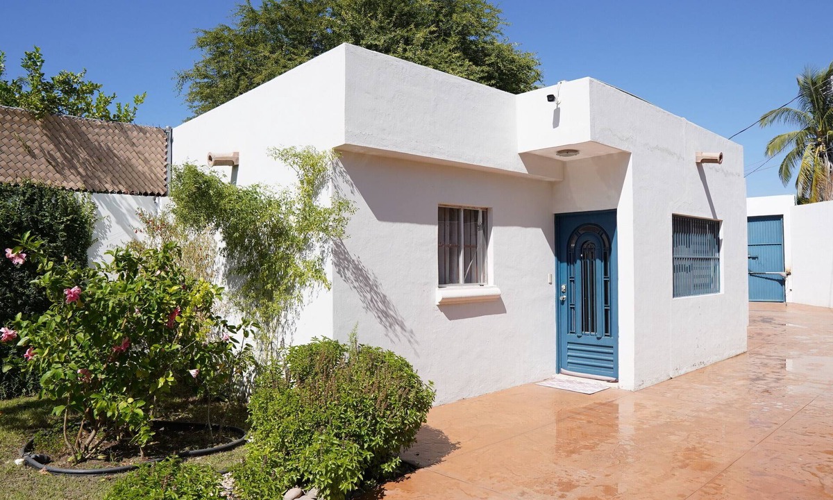 Topolobampo House | Standard villa for 4 people in Luz del Mar