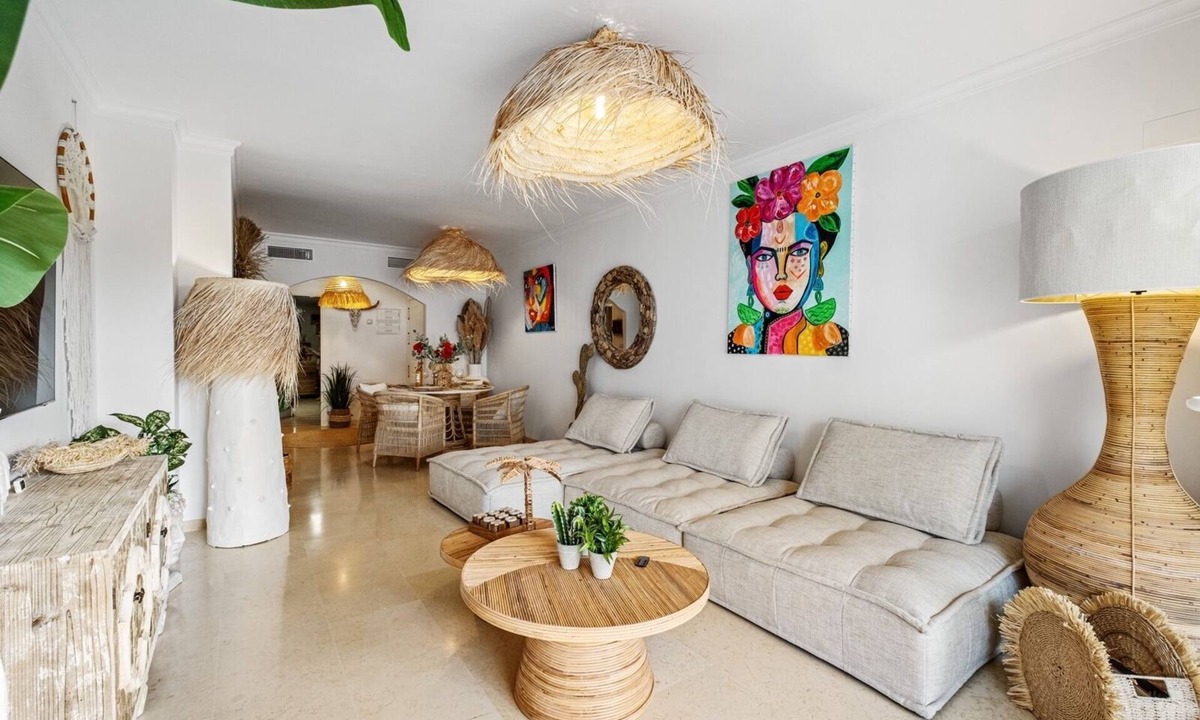 Elviria Apartment | Standing apartment in Marbella