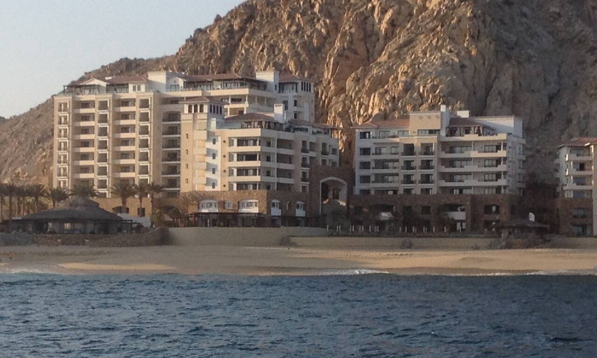 Cabo San Lucas Hotel | Stop! Holidays NOW Available Just Now. Hurry. Christmas and New Years!