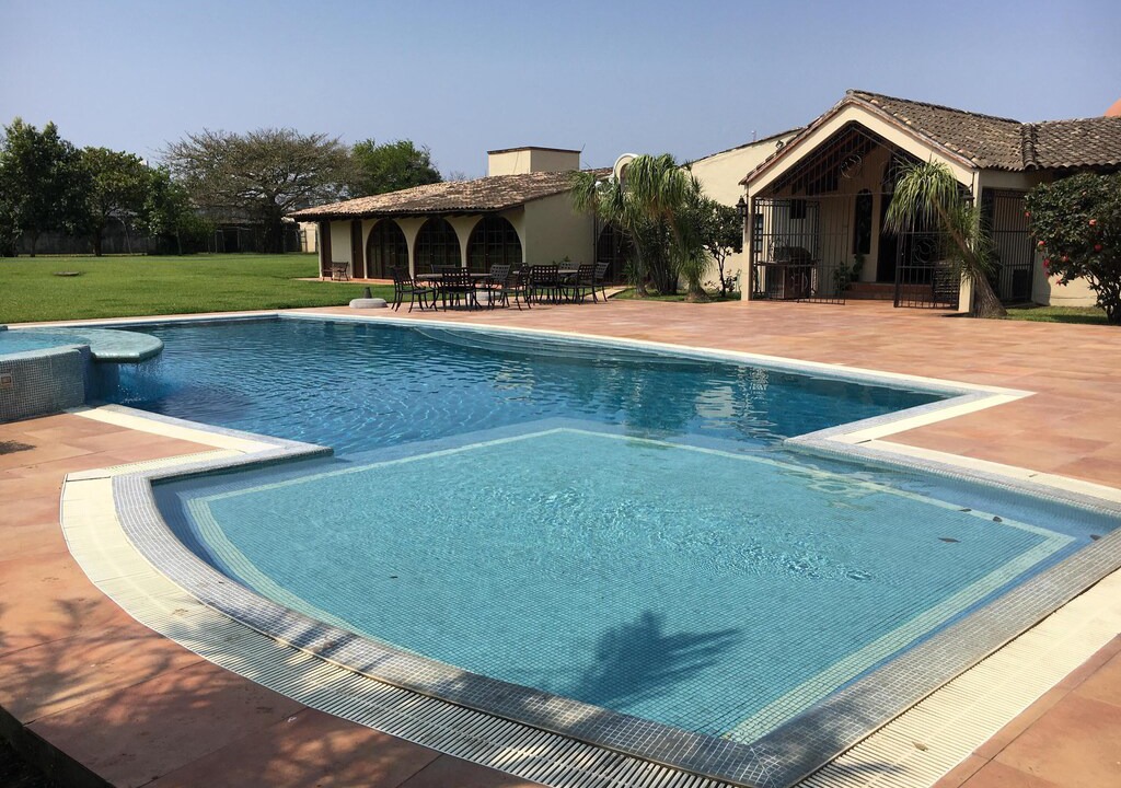 Medellin Villa | Strategically located in central Veracruz, close to everything. Here you rest.