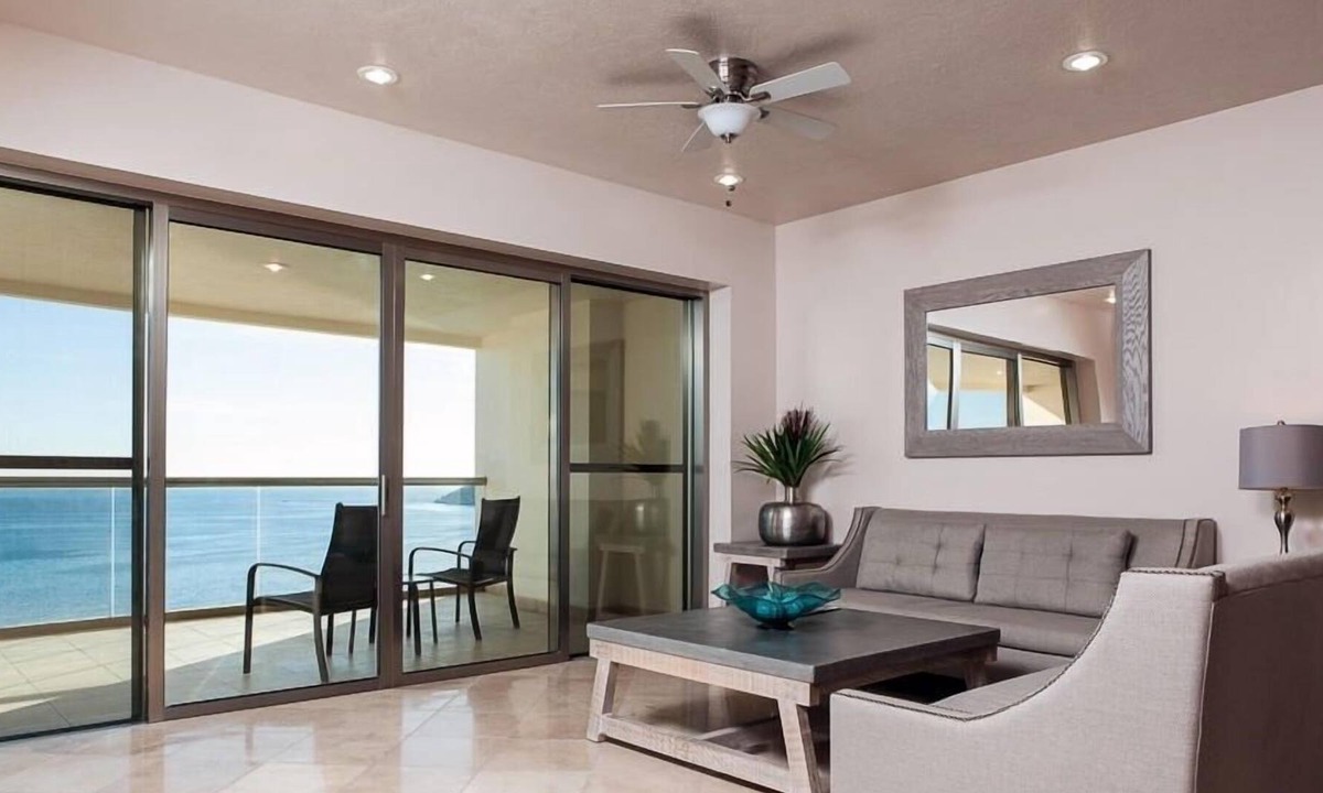 San Carlos Condo | Stunning 14th floor Luxury Condo w private balcony and epic ocean views - Playa Blanca by RedAwning