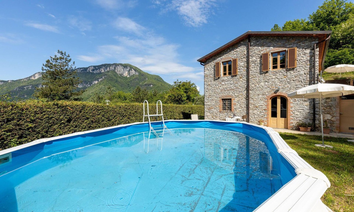 Borgo a Mozzano Apartment | Stunning apartment in Borgo a Mozzano
