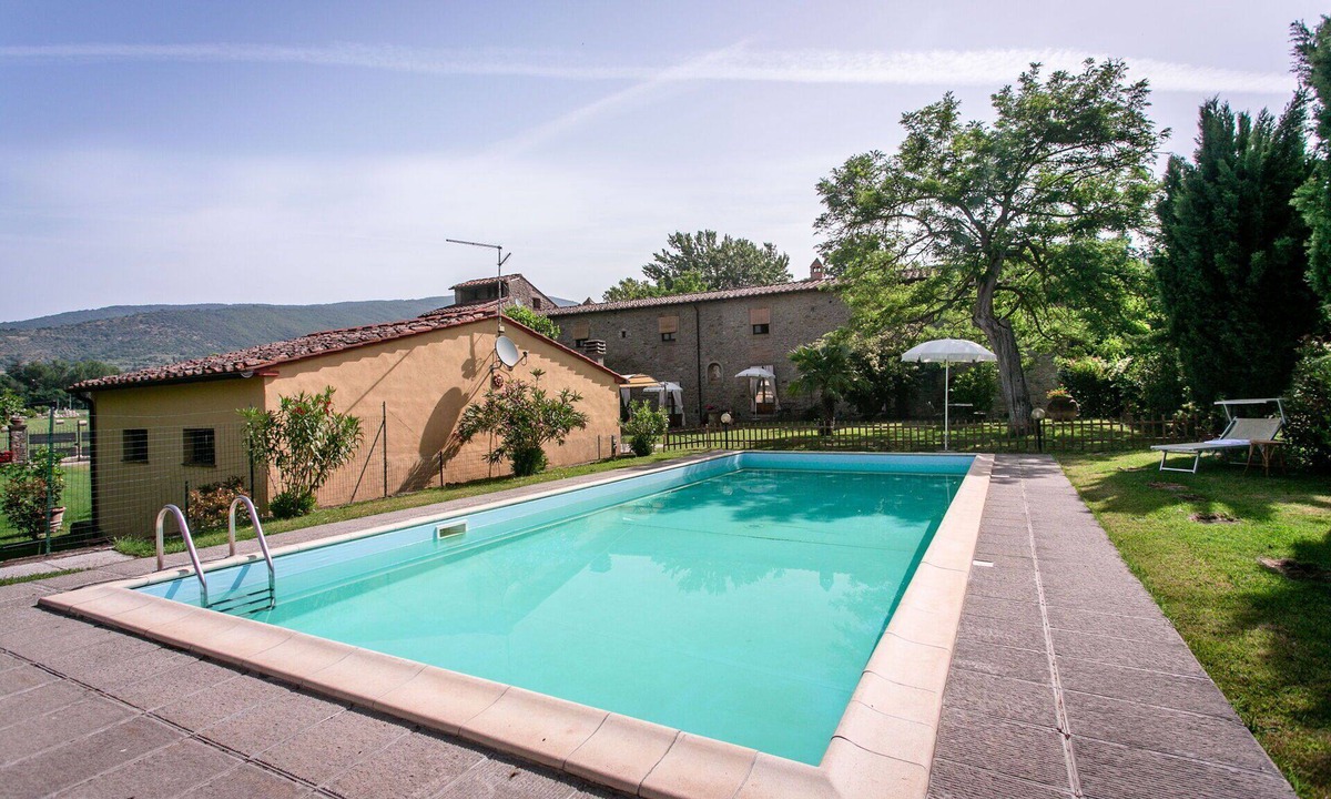 Sodo Villa | Stunning private villa for 15 people with private pool, A/C, WIFI and TV