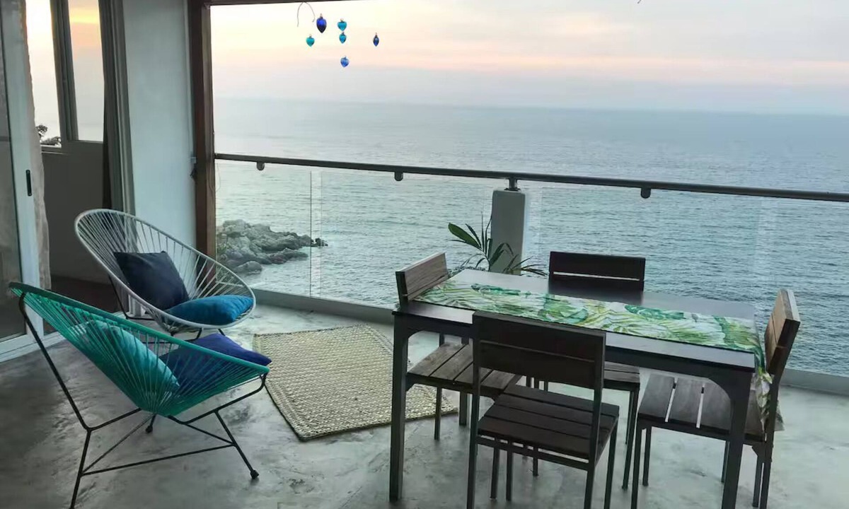 South Shore Hotel Area Apartment | Stunning sea view 2-bedroom apartment with AC near mismaloya, ground floor
