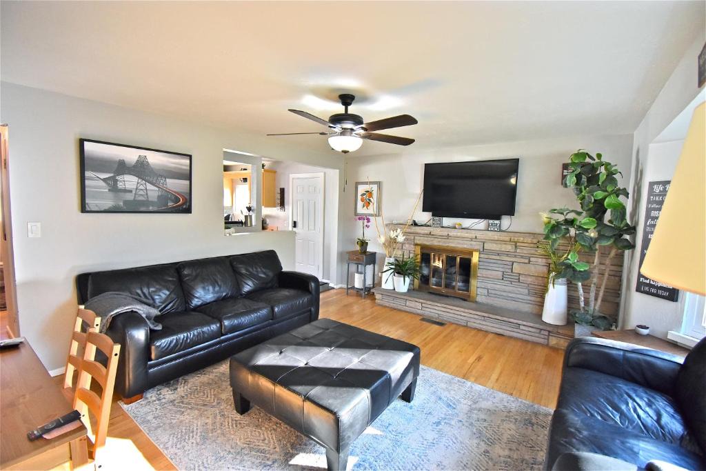 Sugar House Ski Chalet | Stunning Sugarhouse Home- Near Mtns & Downtown SLC