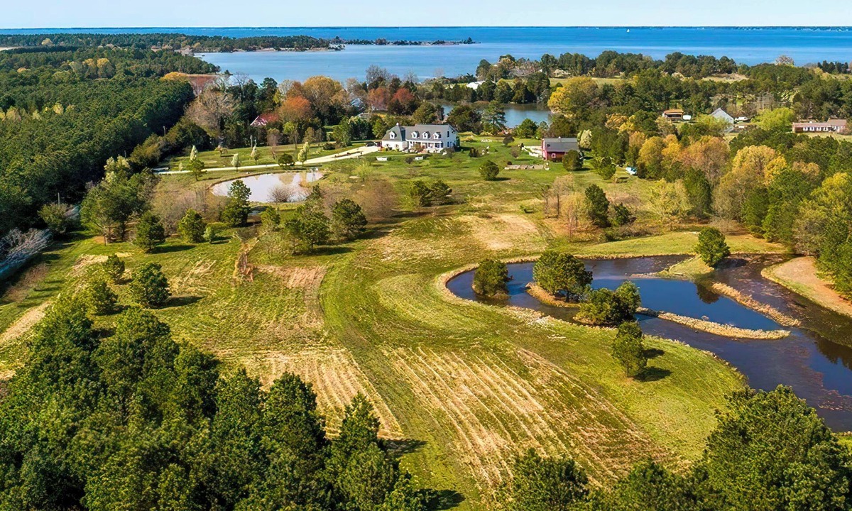 Cambridge House | Stunning Waterfront Eastern Shore Home,Pool & Hot Tub,15 Acres,10% off 7day stay