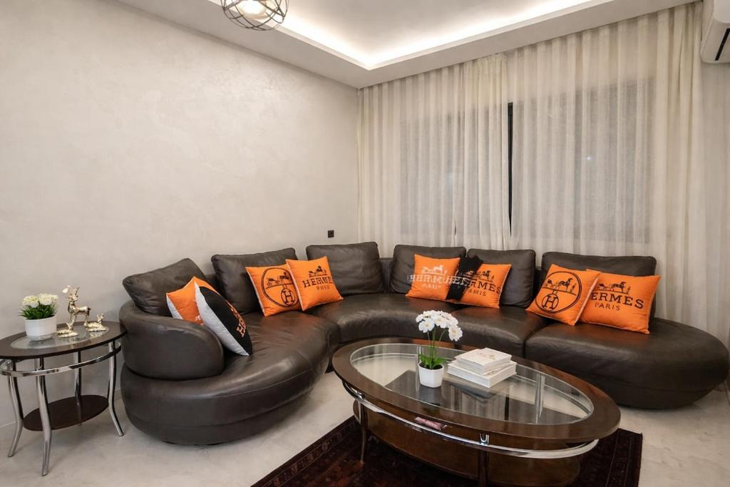 Hivernage Apartment | Stylish & Spacious Modern Apartment with Pool