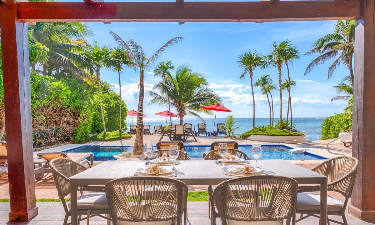 Akumal Condo | Stylish upscale condo on the beach, AC, swimming pool, beachfront!