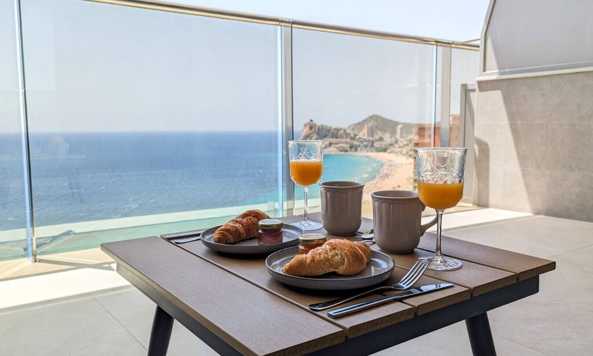 Cala Apartment | SUNSET CLIFFS WoW apartment