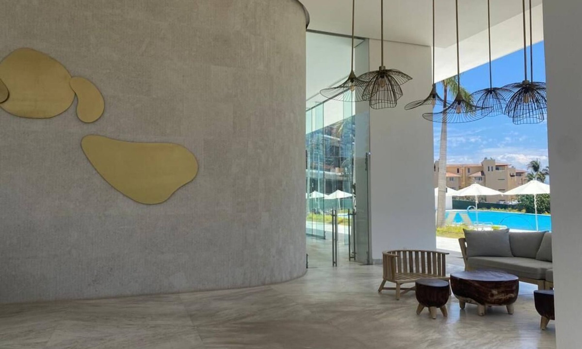 Flamingos Apartment | Super Cozy 1 bedroom apartment with balcony and beach access
