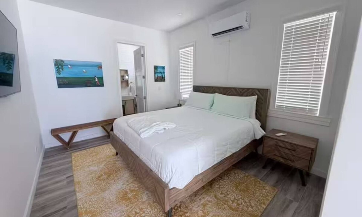 Long Island Villa | Superior Island Light Oceanview Villa 9