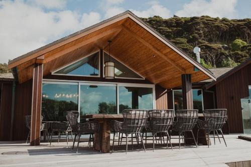 Raglan Hotel | Te Whaanga Retreat & Spa