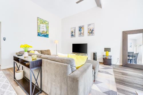 The Lakes Apartment | Tempe Dream