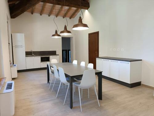 Monteroni d'Arbia Hostel | Tenuta Suvignano Ostello