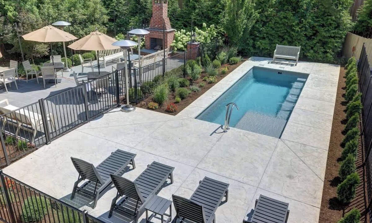 North Downtown Hotel | The 200 South St Boutique Hotel w/Pool