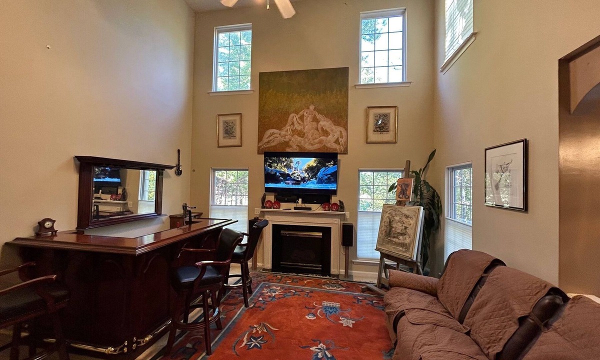 Lake of the Woods House | The Big Chill: a 4-bedroom house on Sweetbriar Park at Lake of the Woods