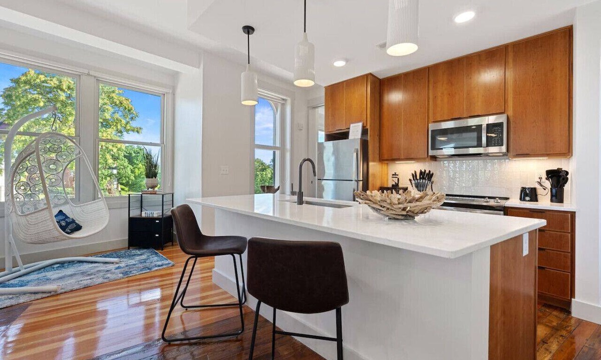 Mount Auburn Apartment | The Flatiron | Views & Design| Near to ALL