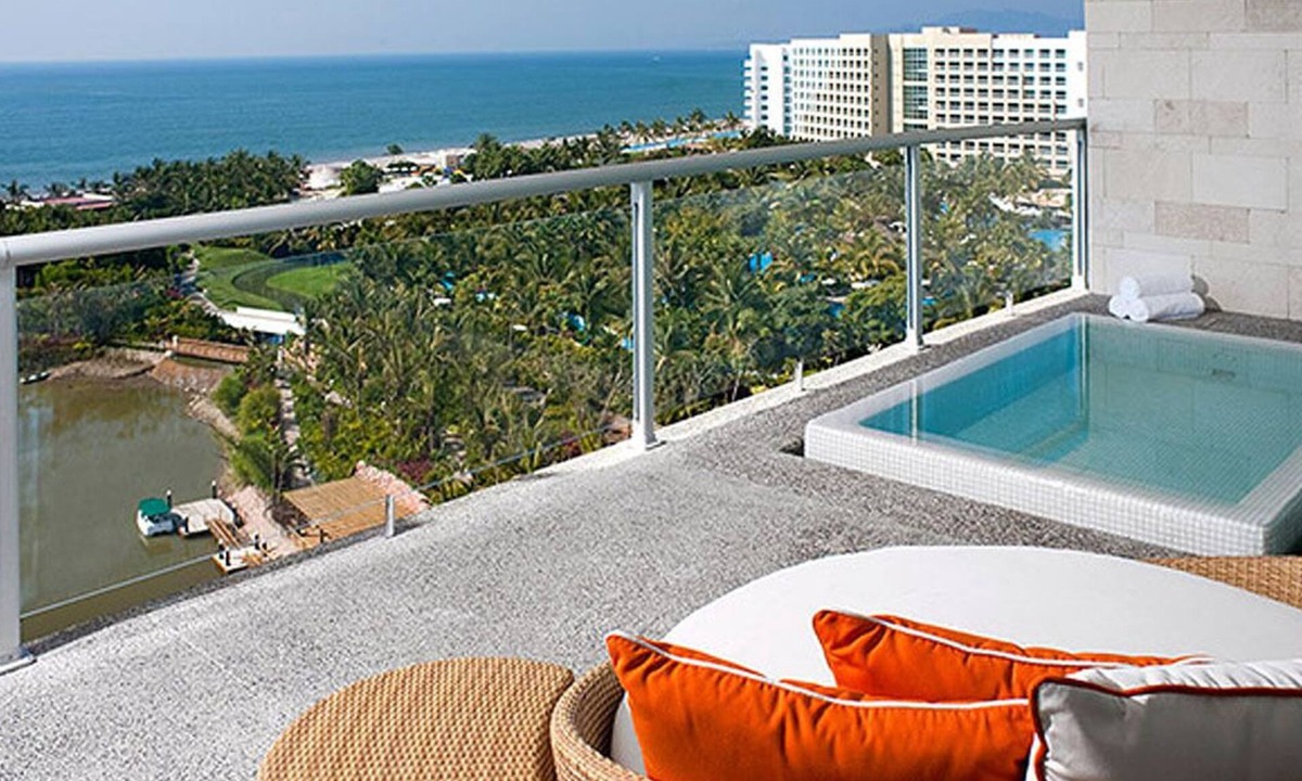 Valle Dorado Resort | THE GRAND BLISS TWO BEDROOM SUITE in Nuevo Vallarta with Plunge Pool, WiFi, AC
