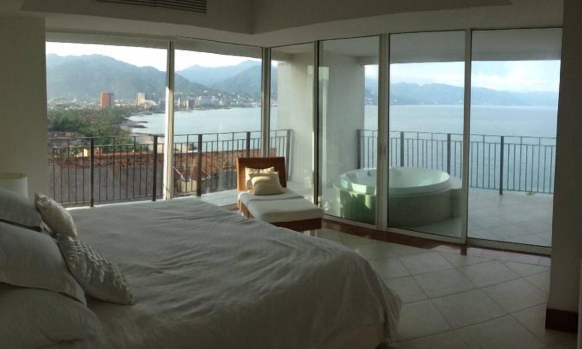 South Hotel Zone Condo | The Location And Views Are Wonderful, Everything Is Near, Perfect Location