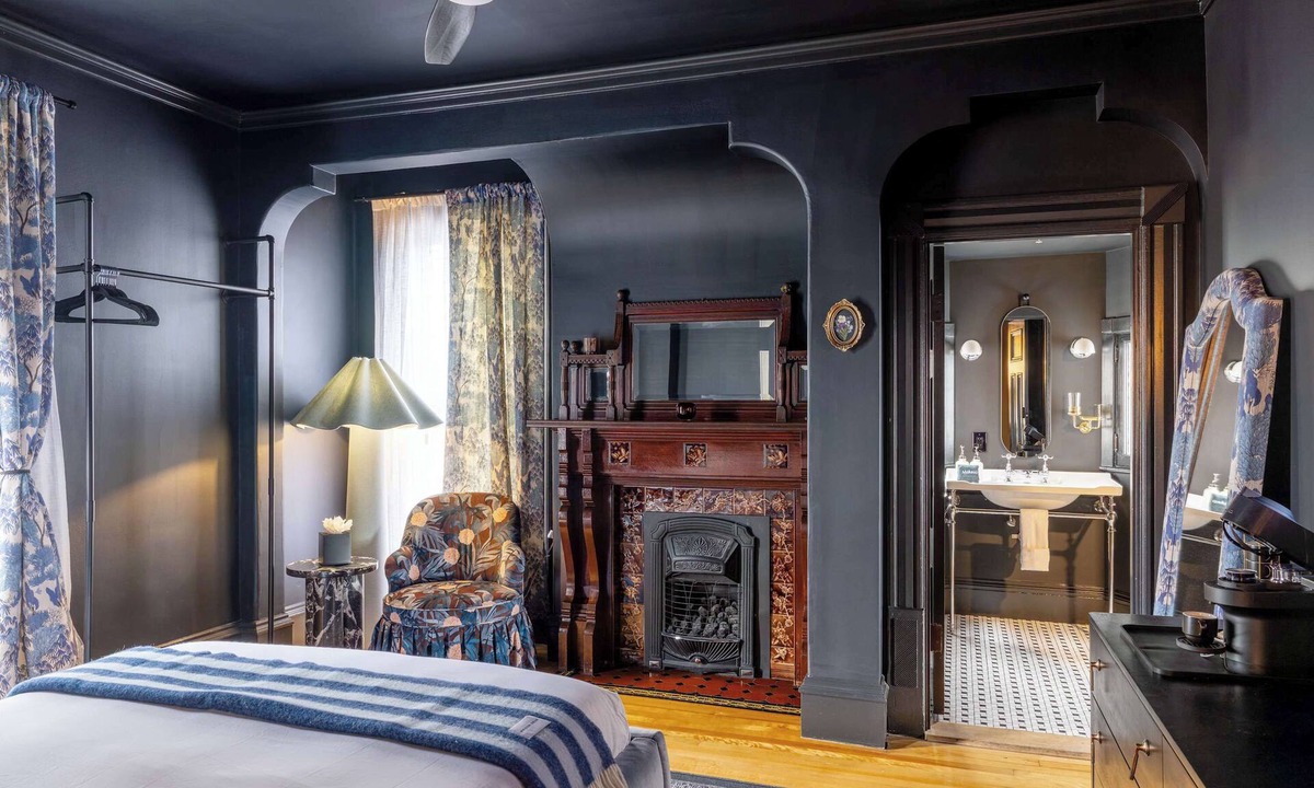 Corey Square Bed & Breakfast | The Lower Merrimack - Ash Street Inn