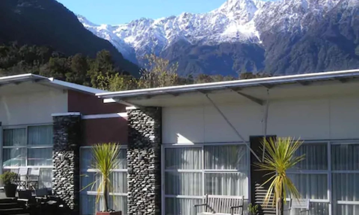 Fox Glacier Hotel | The Westhaven Motel