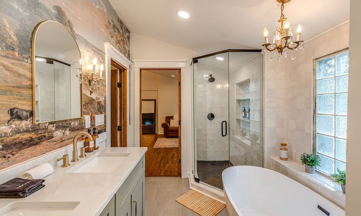 Glencliff House | The Wingate A Nashville Experience with Airstream Oasis