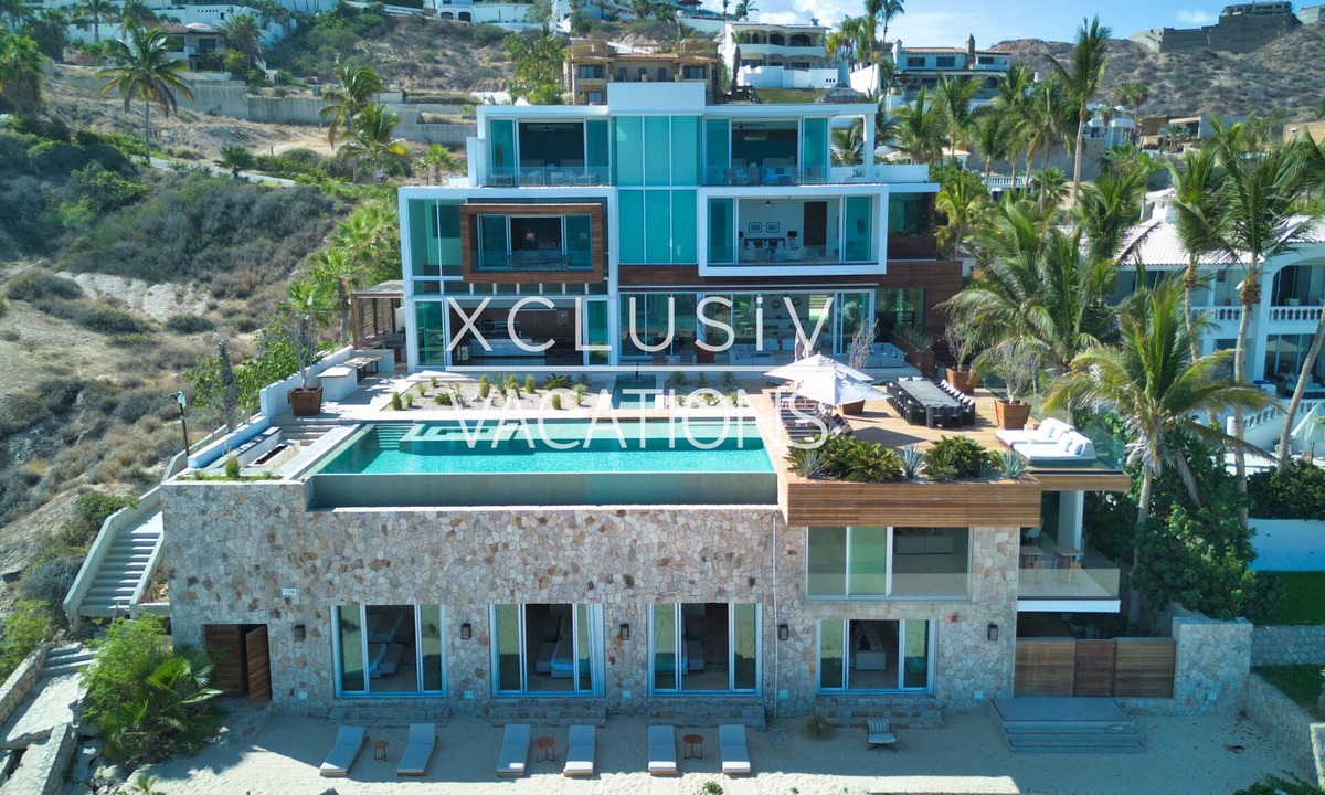 Rancho Cerro Colorado Villa | This 40,000sq. ft. beachfront villa offers unmatched elegance and privacy, with 11 bedrooms and