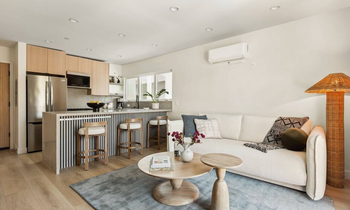 El Porto Condo | Tide House - Unit C | Modern Seaside 1BD w Parking