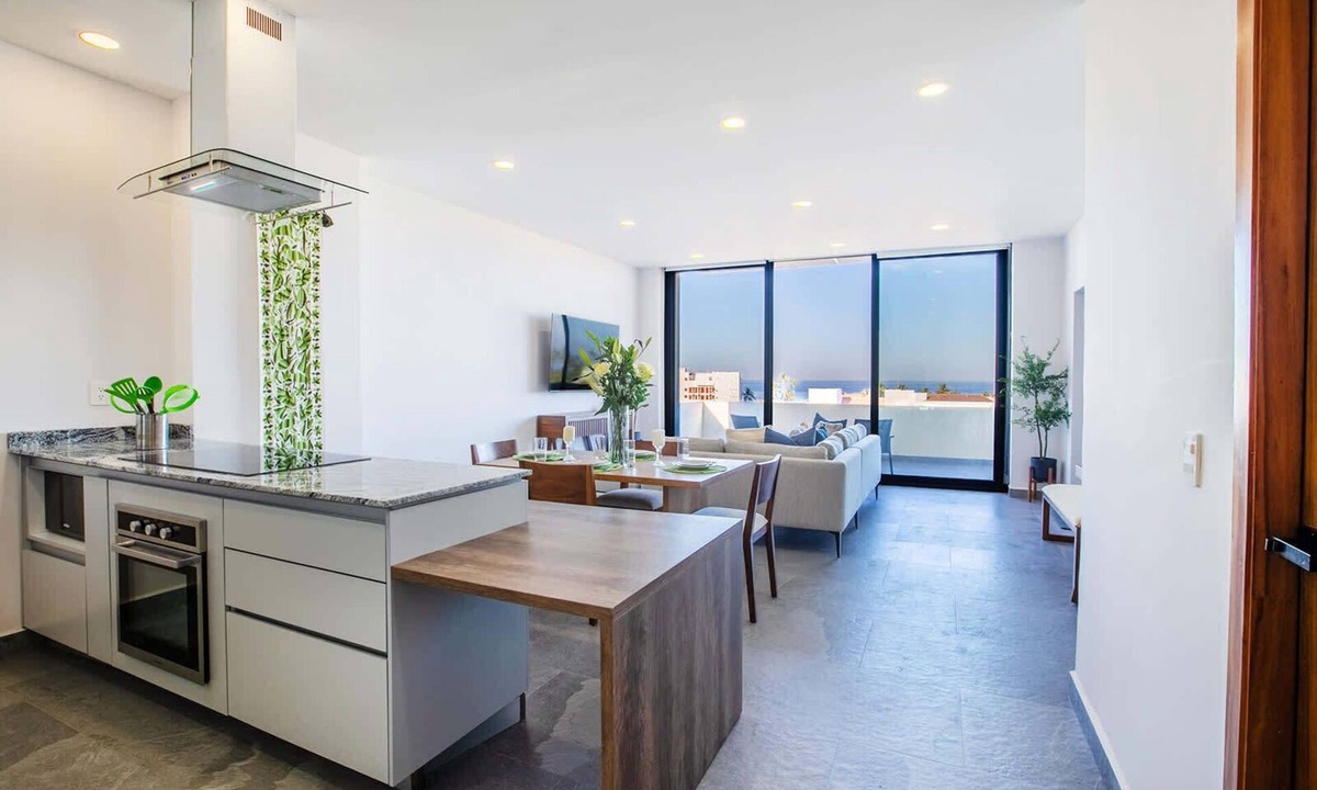 Colonia 5 de Diciembre Condo | Torre Doze Private Penthouse