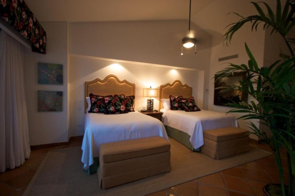Zona Hotelera House | Tortuga Bay 1601 4BR by Casago