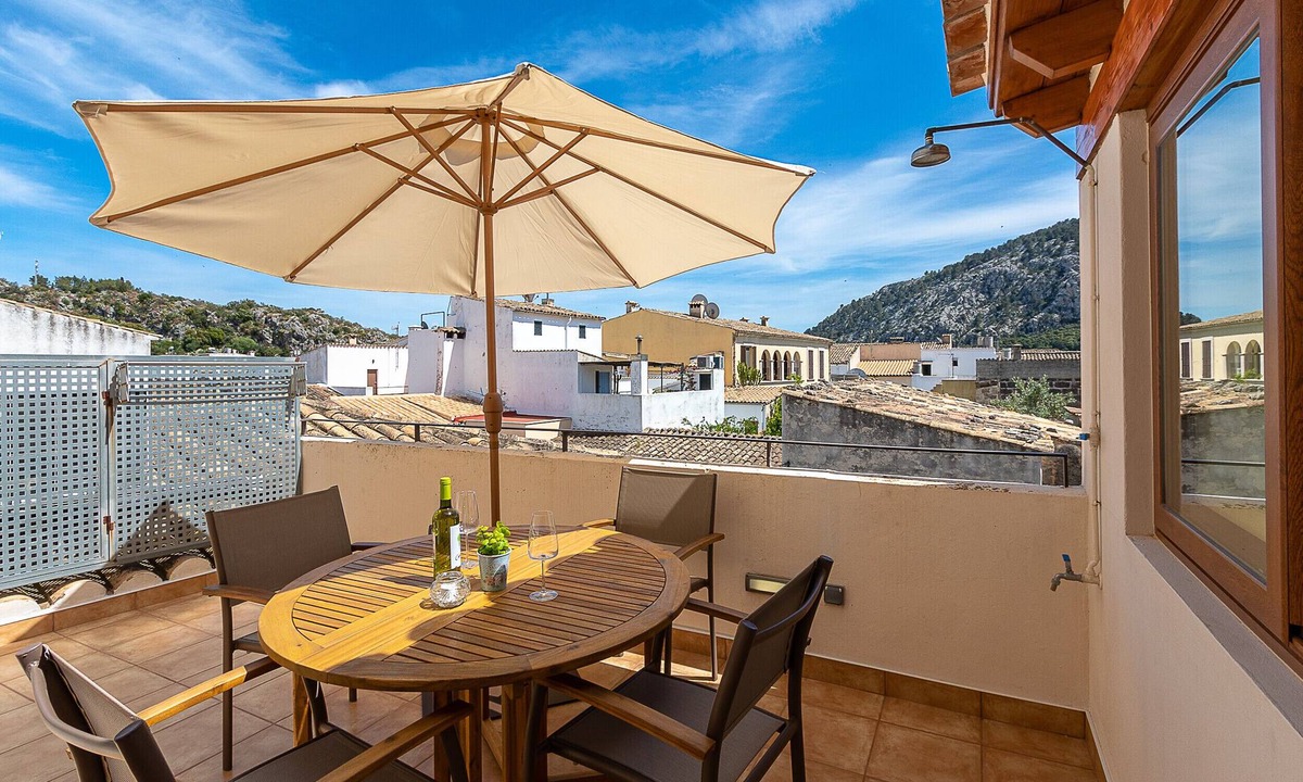 Pollensa Ski Chalet | Townhouse with puig de Maria view by home villas 360