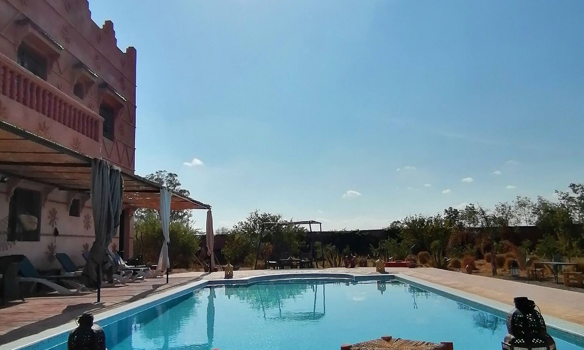 Annakhil Villa | Traditional villa with pool on plain nature