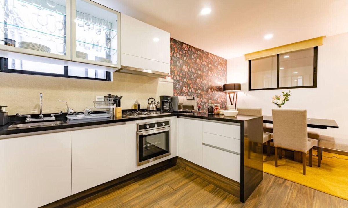 San Miguel Chapultepec Apartment | Trendy Condesa Stay, Gym, Parking & Close to Attractions