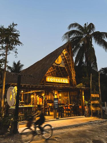 Playa Paraiso House | Tunich Jungle Cabañas