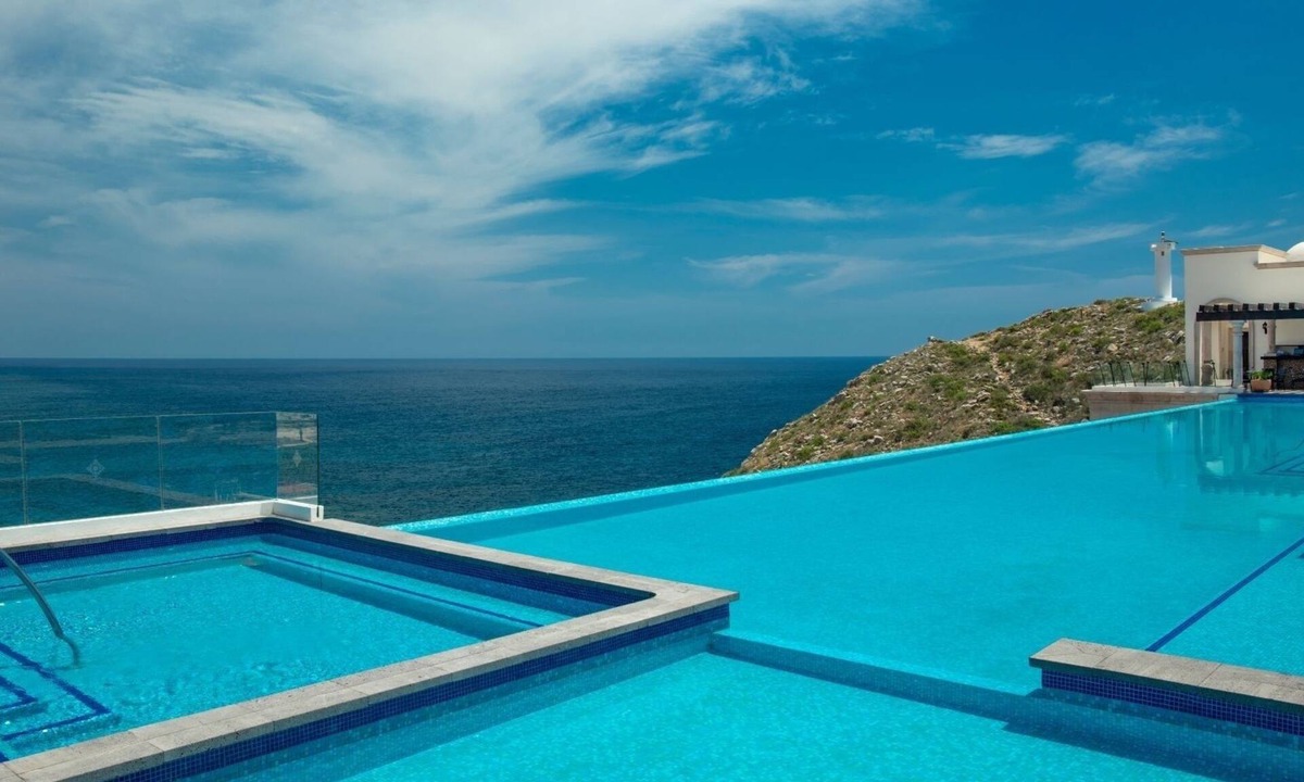 El Rosarito Villa | Two Bedroom Vista Suite - VISTA ENCANTADA RESORT, SPA & RESIDENCES - Breakfast Included by RedAwning
