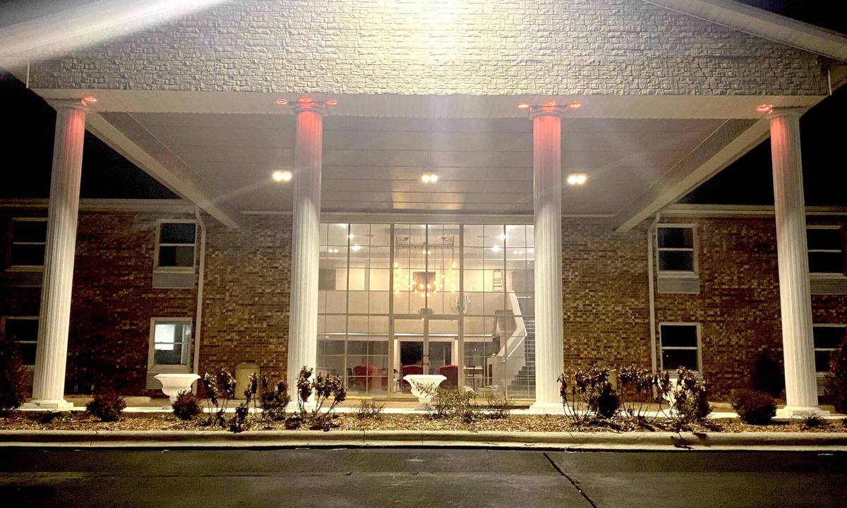 Carbondale Hotel | University Inn of Carbondale