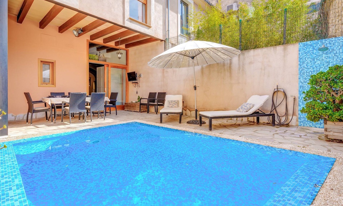 Binissalem House | Vacation Home “Can Bodeguita” with Wi-Fi, Air Conditioning, Pool, Balcony & Terrace