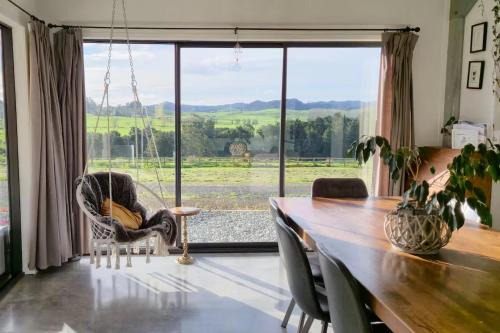 Mangapai House | Valley Views Near City & Coast