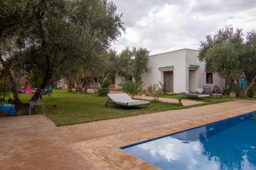Zaouia Sidi Abdallah Ben Sassi Villa | Villa avec piscine chauffée Eden Marrakchi