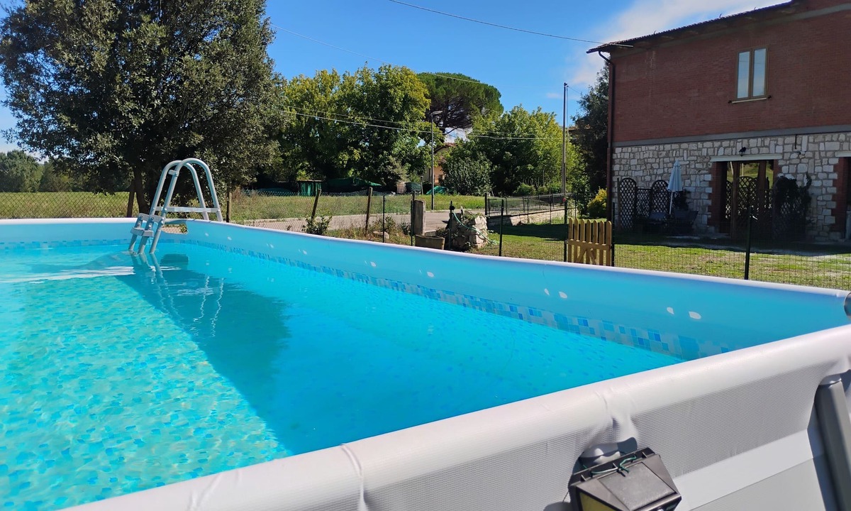 San Giovanni d'Asso Apartment | Villa "Casa Luisa" very welcoming apartment, pets are allowed