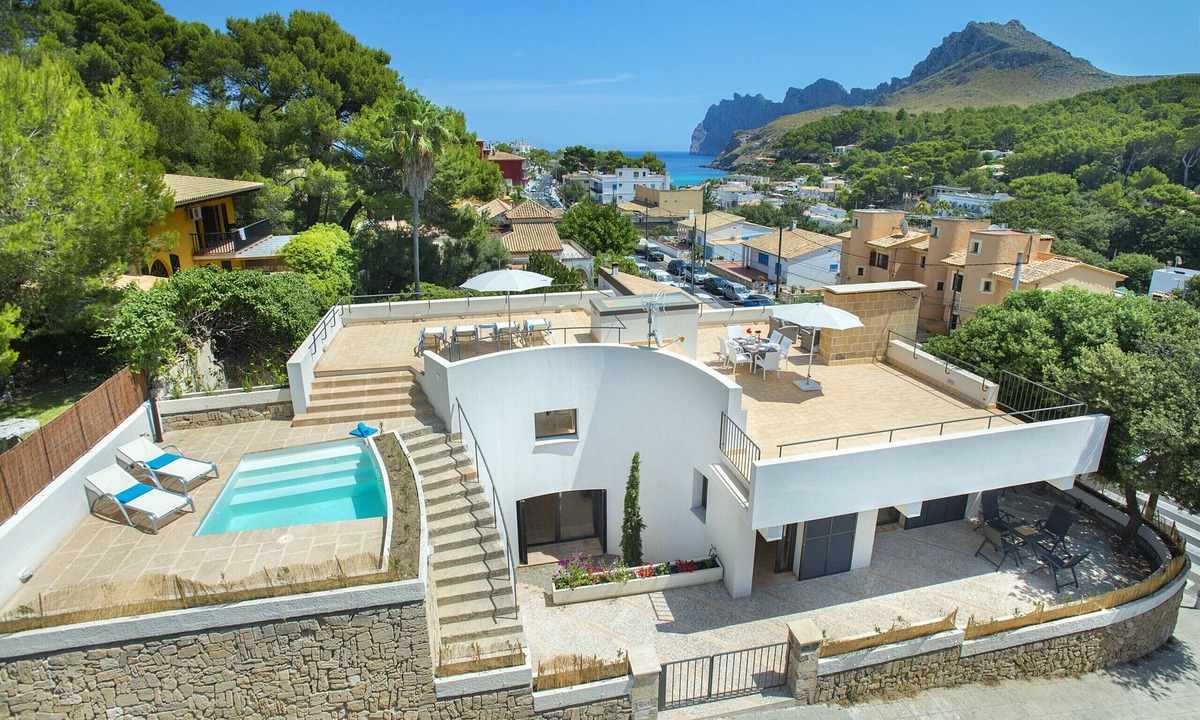 Cala San Vicente Villa | VILLA ESTRELLA DE MAR - 3 MIN WALK TO THE BEACH