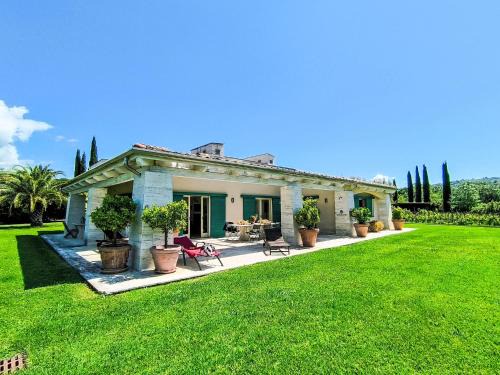 Saturnia Villa | Villa La Sorgente by Interhome