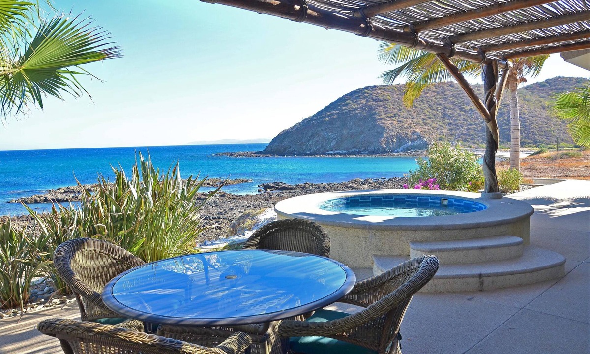 Ensenada Los Muertos Villa | Villa Langosta: 4 BR Oceanfront w/Jacuzzi, Steps from Bay of Dreams Beach