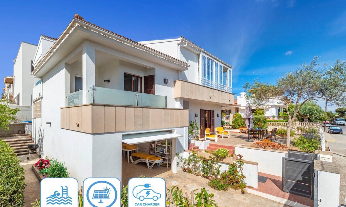 Can Picafort Villa | Villa Magraner with private pool.