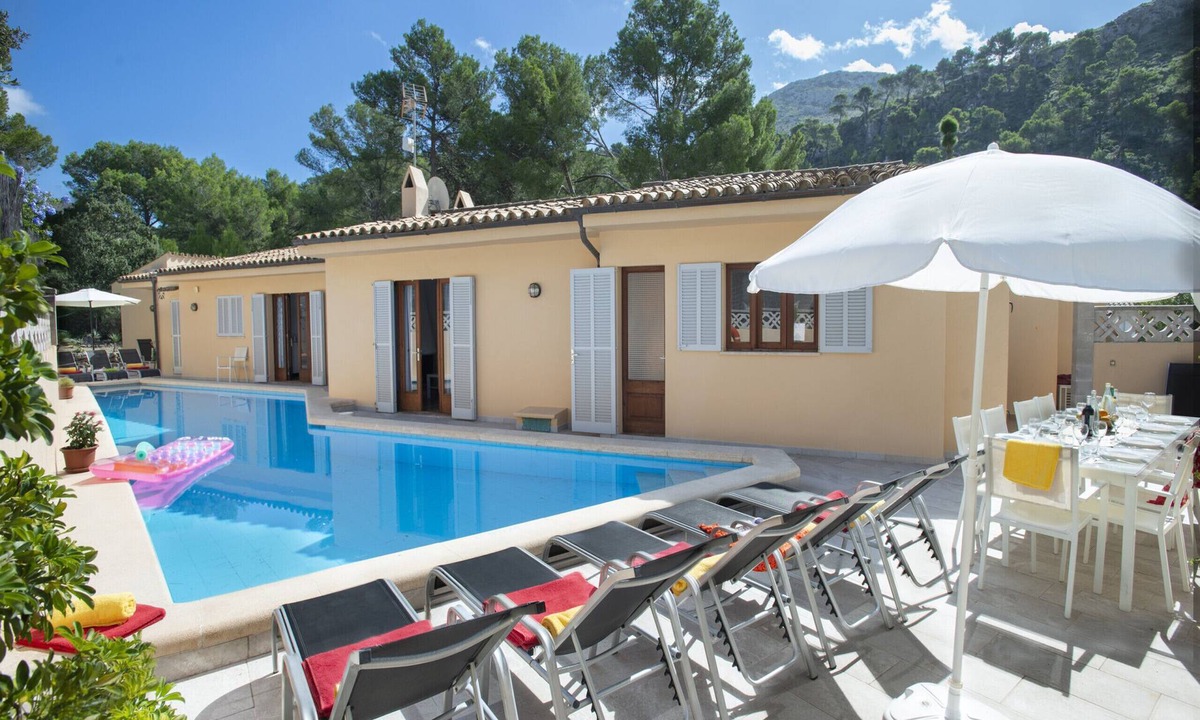 Cala San Vicente Villa | VILLA TONIETA - 10 MIN WALK TO THE BEACH