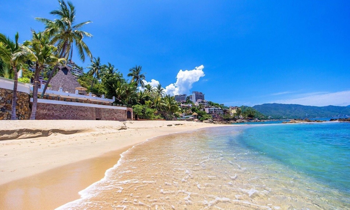 Fluvial Vallarta Villa | Villa Verde On The Beach of Conchas Chinas in Mexico