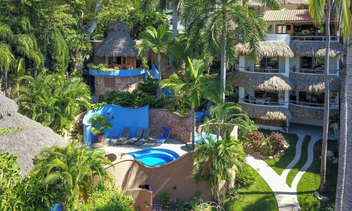 North End Villa | "Villas Palmas Reales" (Royal Palm) 6 Bed/6.5 Bath