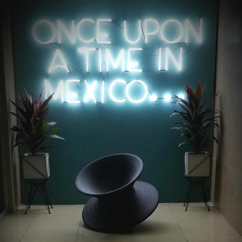 Zona Rosa Hostel | Wanderlust District