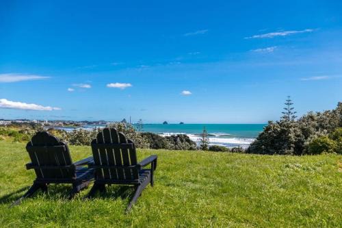 Fitzroy Apartment | Waterfront Apartment in Fitzroy