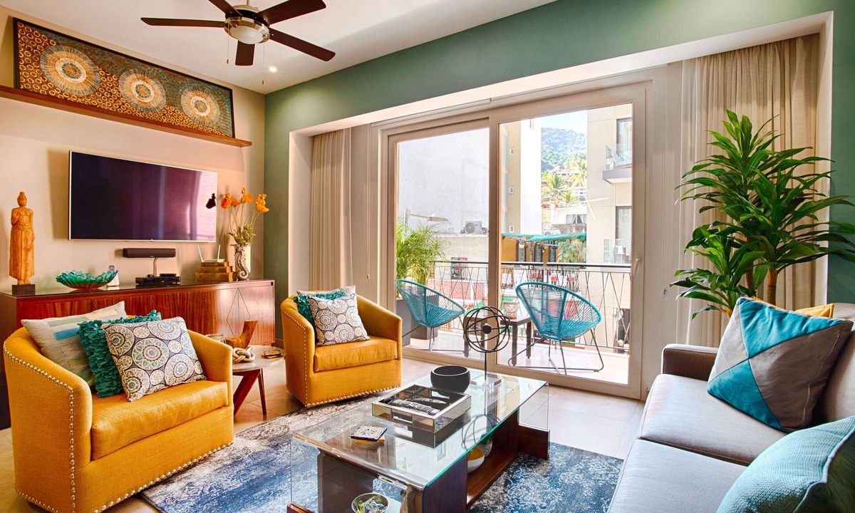 Emiliano Zapata Condo | Well-Equipped Condo In Old Town | POOLS, GYM, BBQ